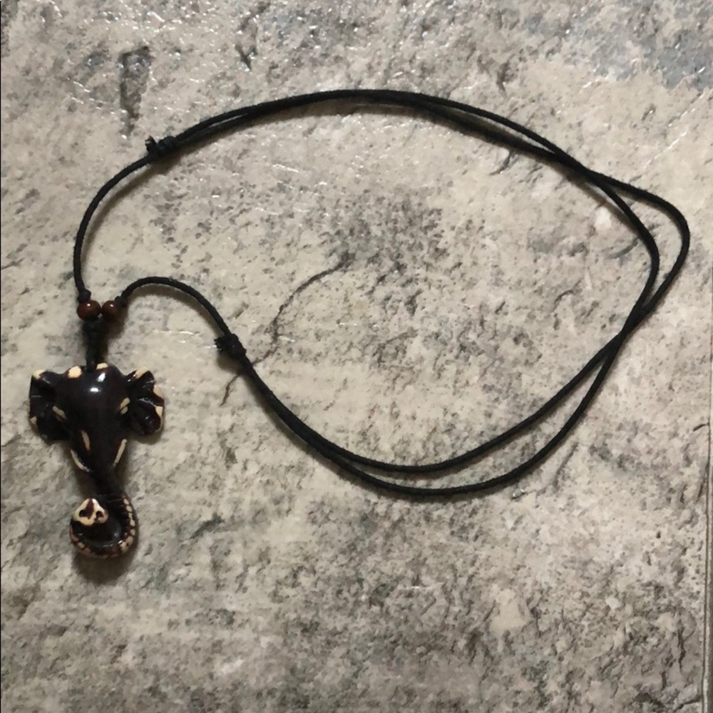 FREE WITH BUNDLE PURCHASE 🔥 Elephant Pendant Necklace